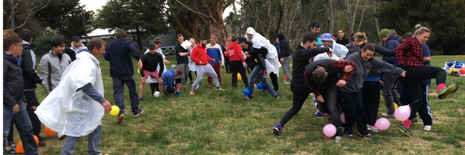 Team building baloons